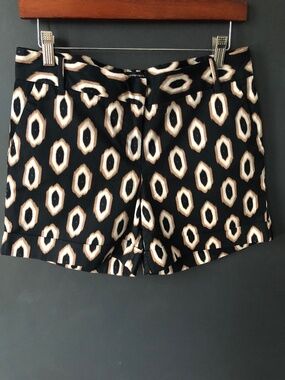 Black gold cotton shorts with pockets. Size 4